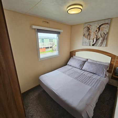 Golden Sands 8 Berth Cosy Caravan Рил Экстерьер фото